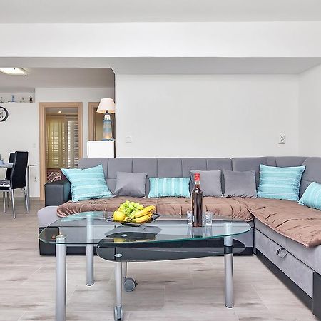 Guesthouse Josko Макарска Екстериор снимка