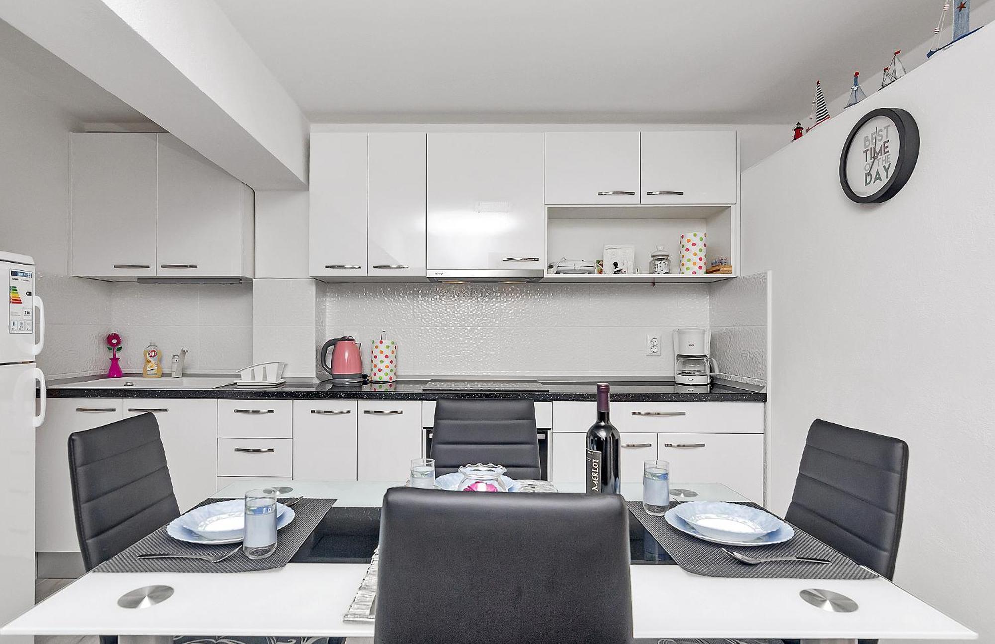 Guesthouse Josko Макарска Екстериор снимка