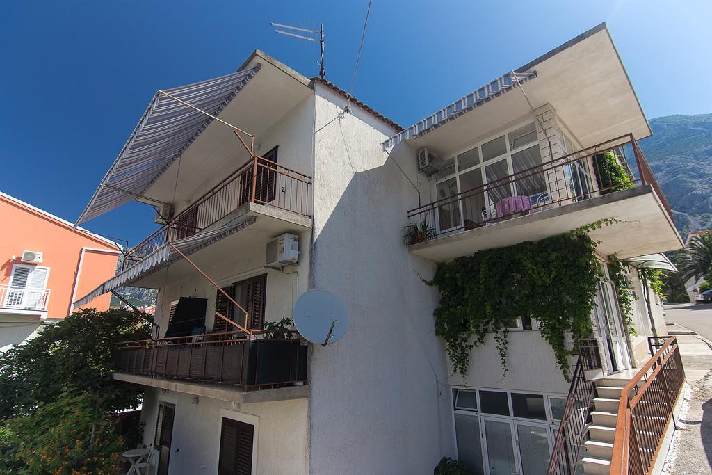 Guesthouse Josko Макарска Екстериор снимка