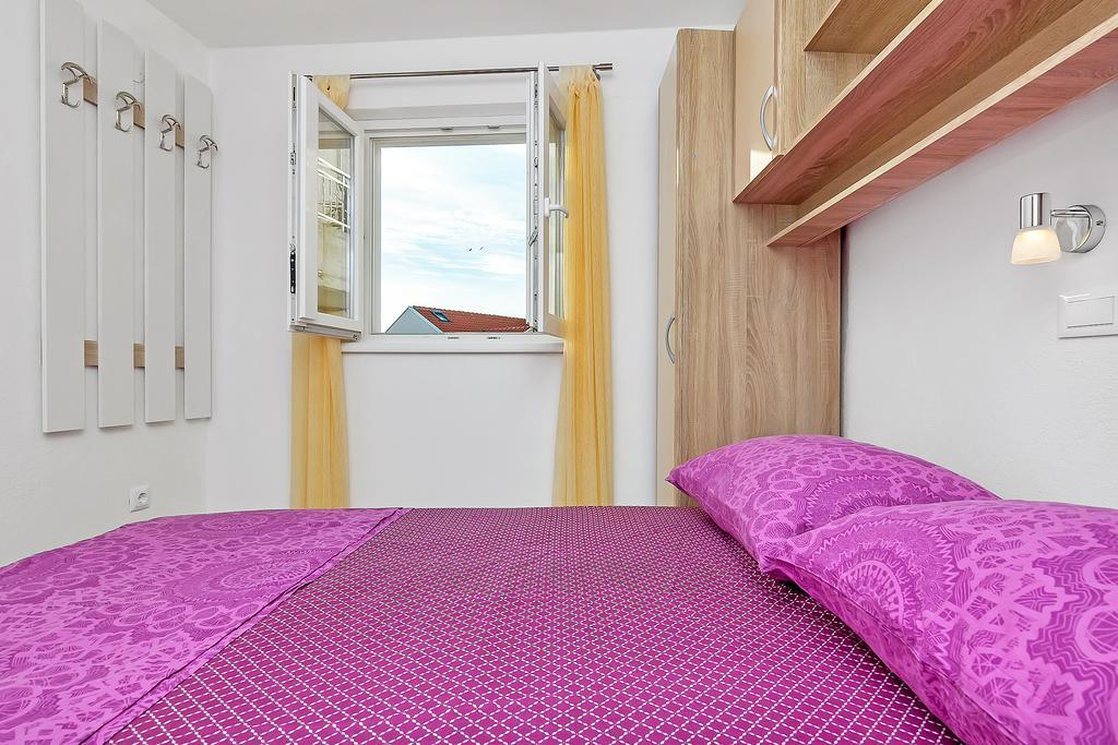 Guesthouse Josko Макарска Екстериор снимка
